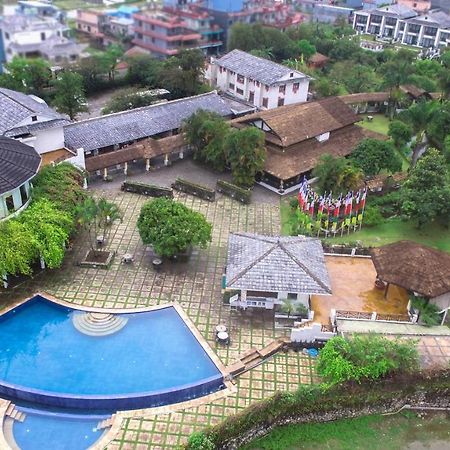 Shangri-La Village Resort, Pokhara Exterior foto