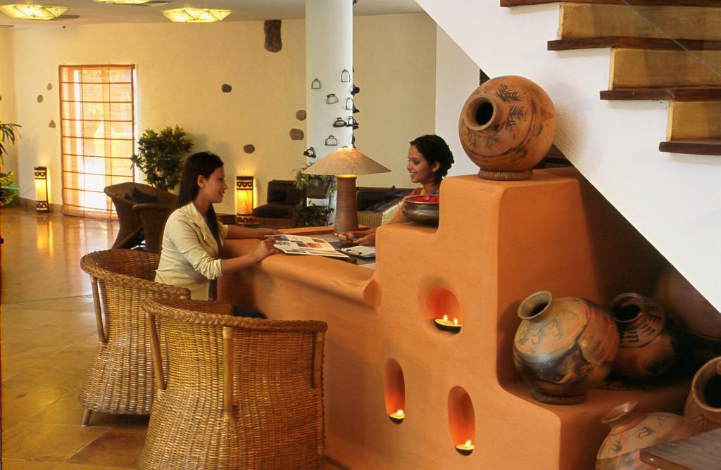 Shangri-La Village Resort, Pokhara Exterior foto