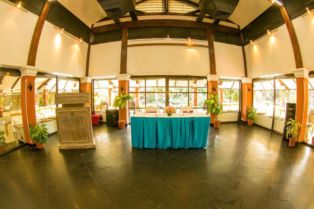 Shangri-La Village Resort, Pokhara Exterior foto
